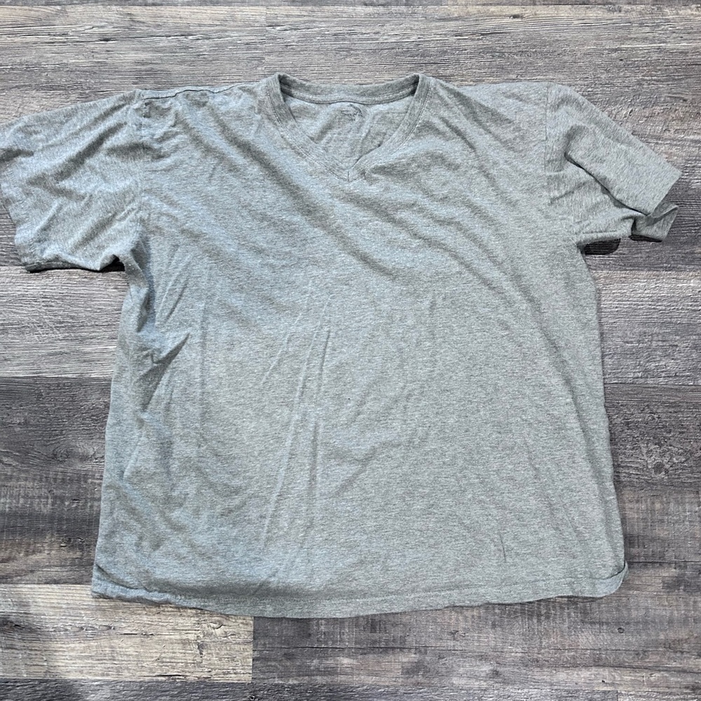 Heather Gray V-Neck Short Sleeve Women's Tee
